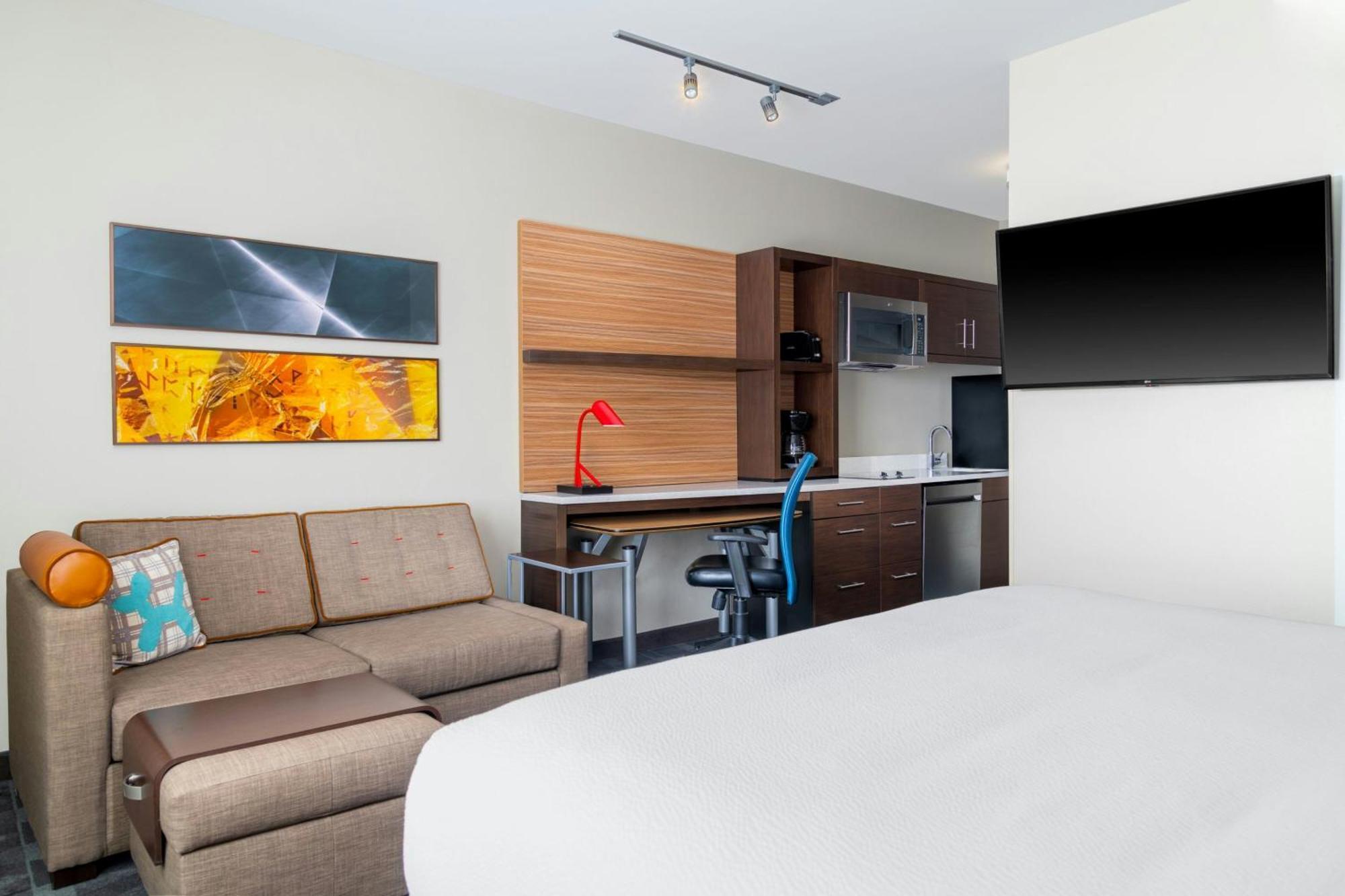 Towneplace By Marriott Detroit Hotel