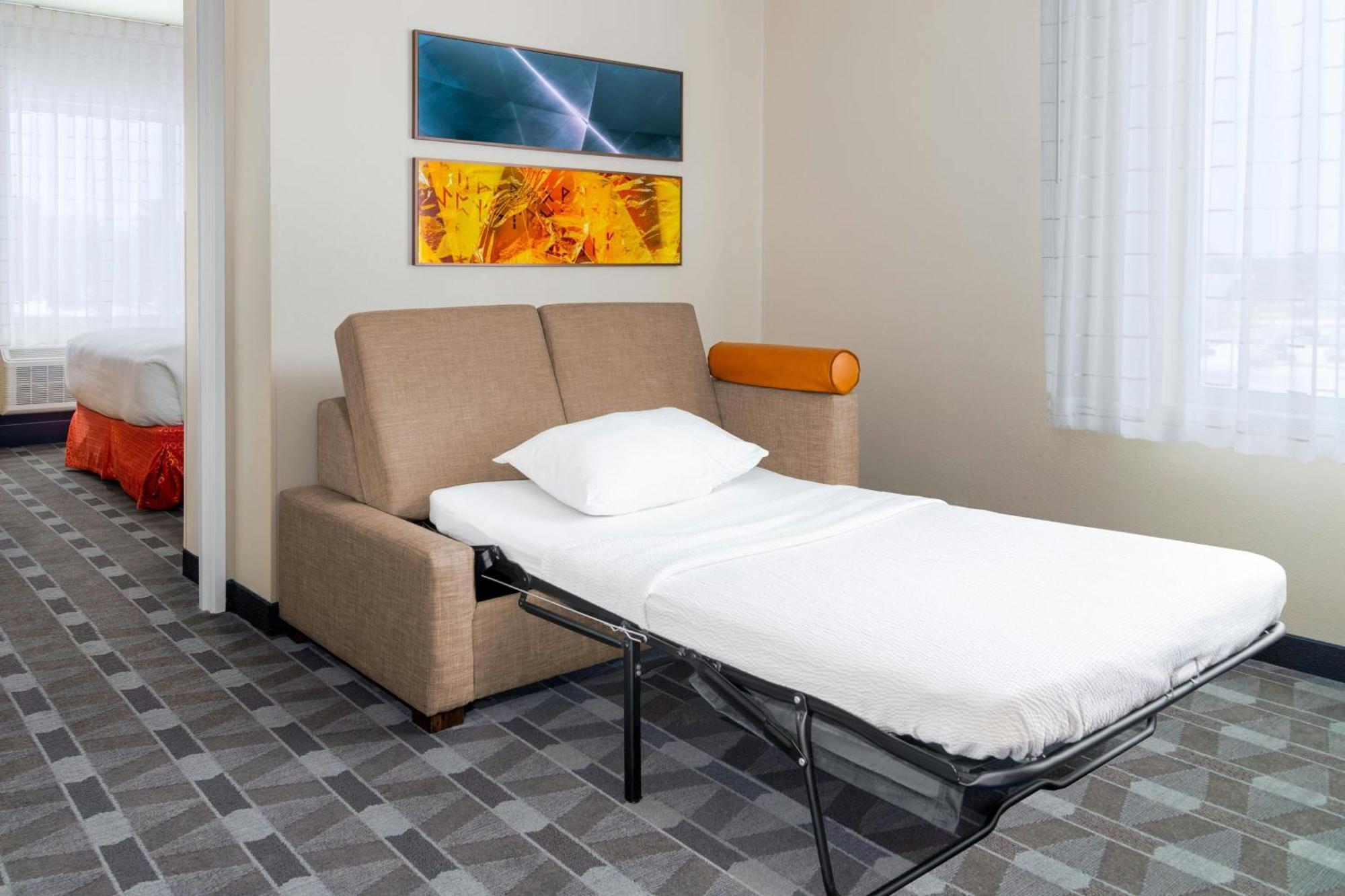 Towneplace By Marriott Detroit Hotel