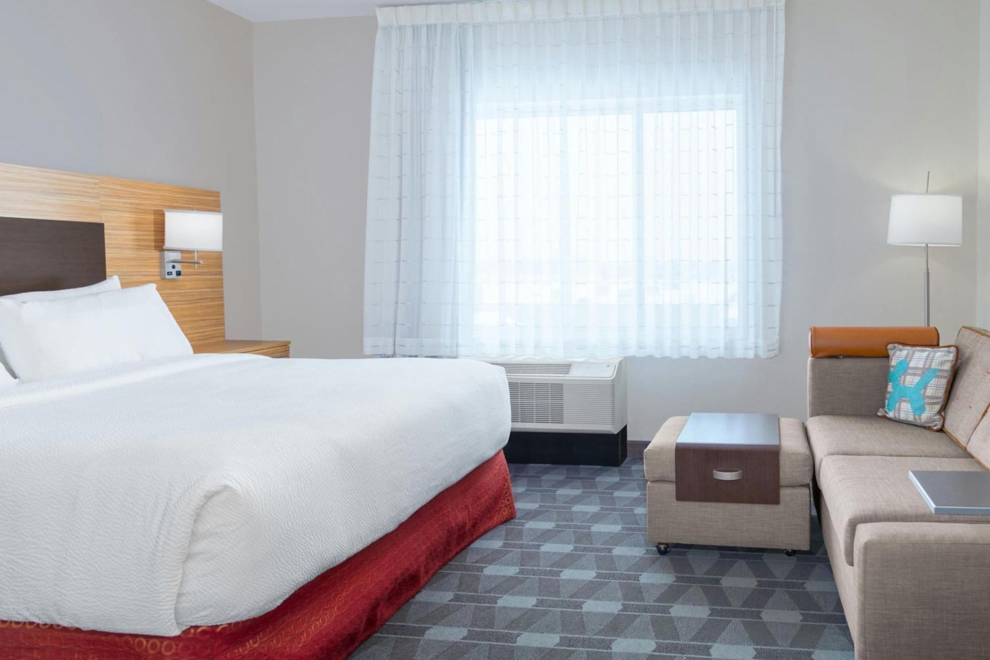 Towneplace By Marriott Detroit Hotel